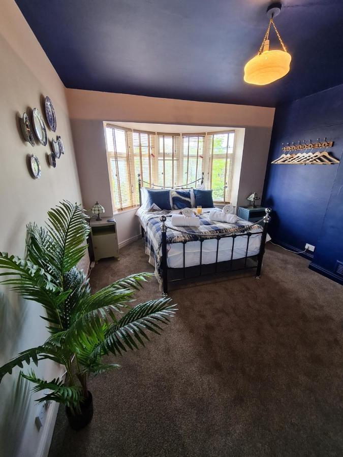Rumer Hill House A Unique Boutique Styled Place To Stay In Cannock Close To A5 The Mcarthur Glen Outlet Грейт Вірлей Екстер'єр фото