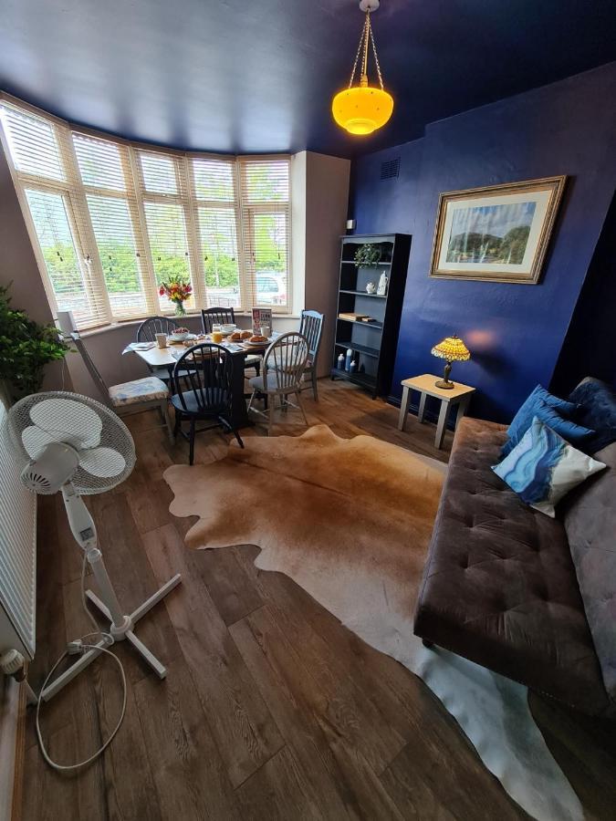 Rumer Hill House A Unique Boutique Styled Place To Stay In Cannock Close To A5 The Mcarthur Glen Outlet Грейт Вірлей Екстер'єр фото